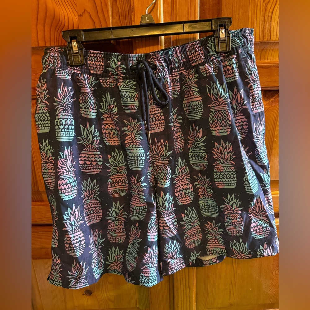 Good fellow and co men’s swim trunks size large 🌤️🏖️😎